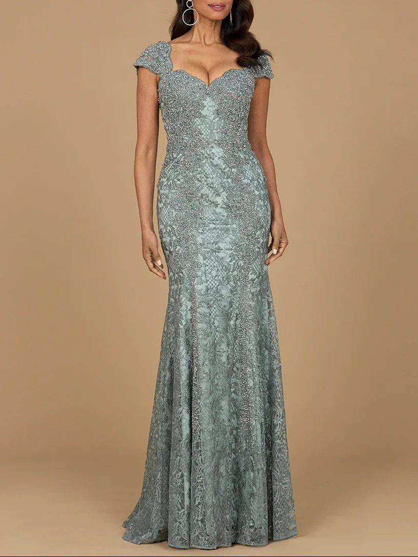 Fitted Lace Mermaid Gown - Image 5
